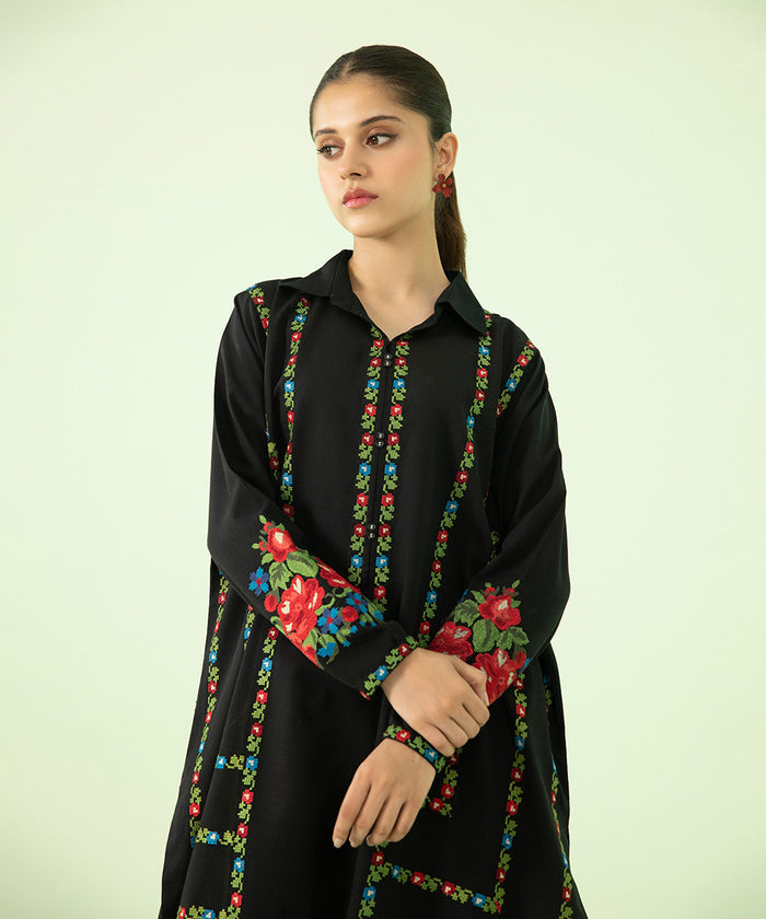 2 PIECE - EMBROIDERED ZARI KHADDAR SUIT 0U2TEST23V81