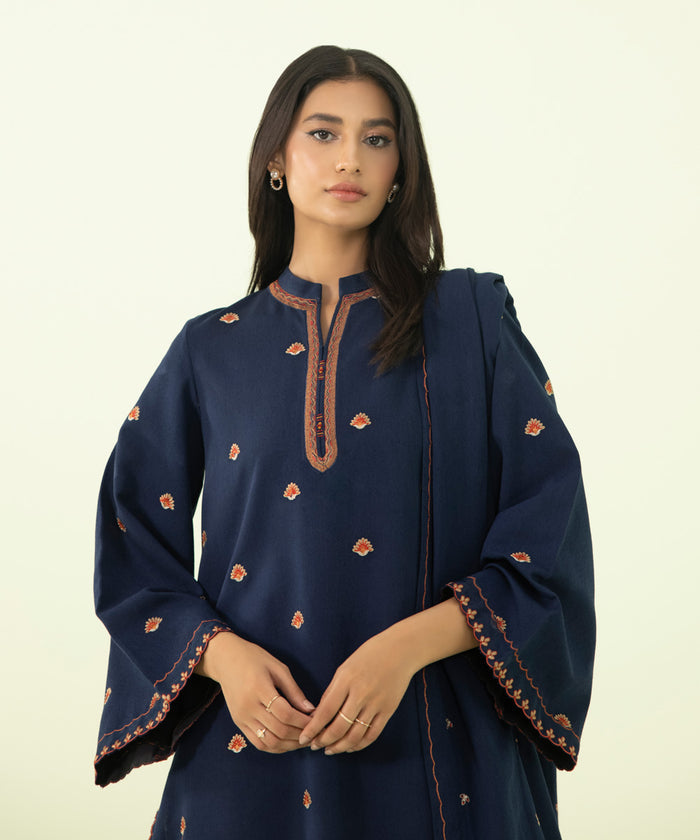 3 PIECE - EMBROIDERED COTTON KARANDI SUIT 0U3PEST23V88