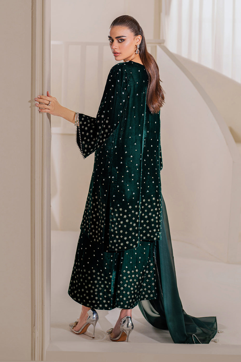 EMBROIDERED VELVET PR-1022