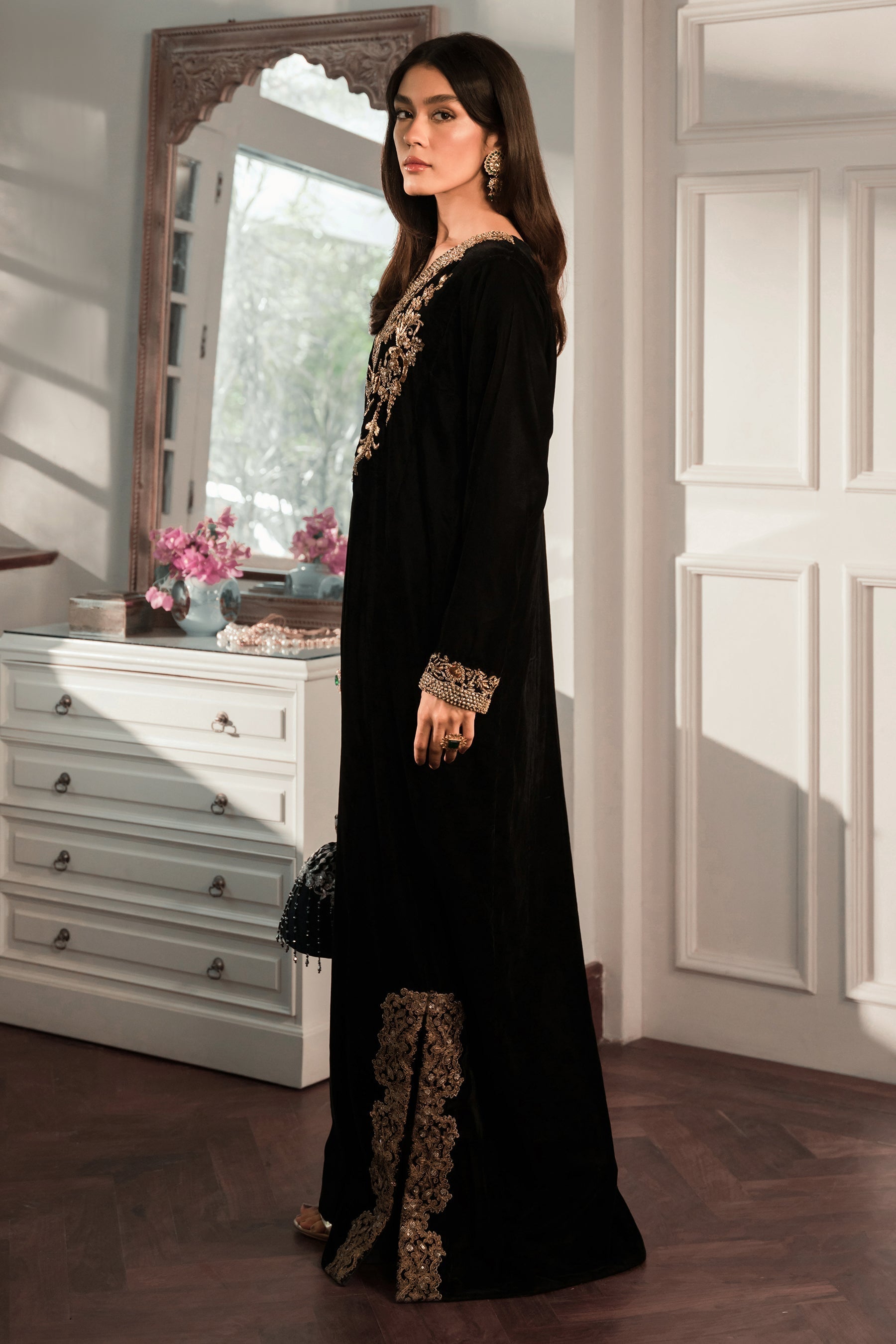 BLACK VELVET KAFTAN (D-01)