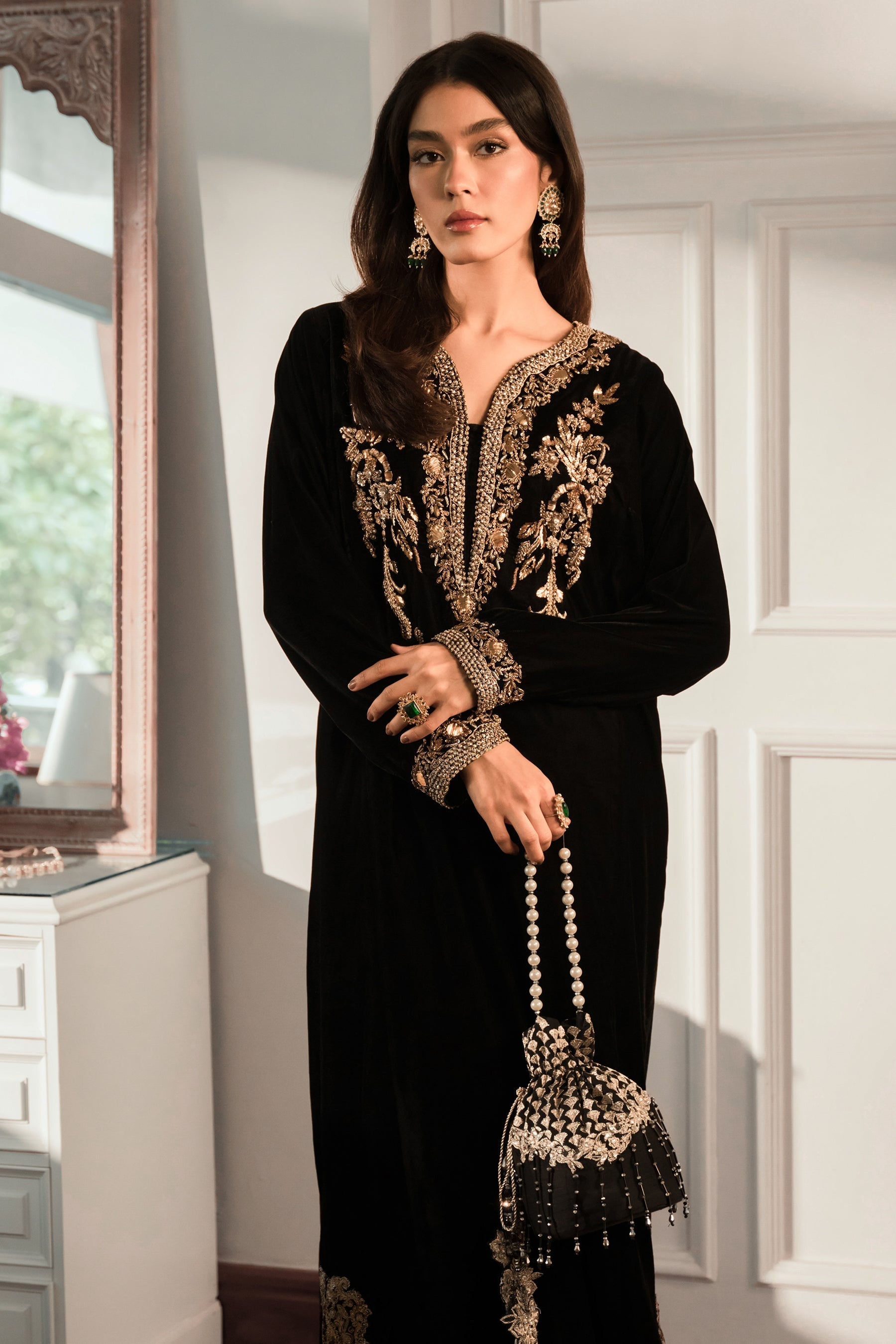 BLACK VELVET KAFTAN (D-01)