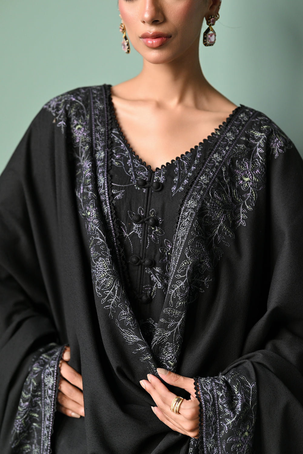 BLACK LUXURY EMBROIDERED KARANDI SET (NEL-24623)