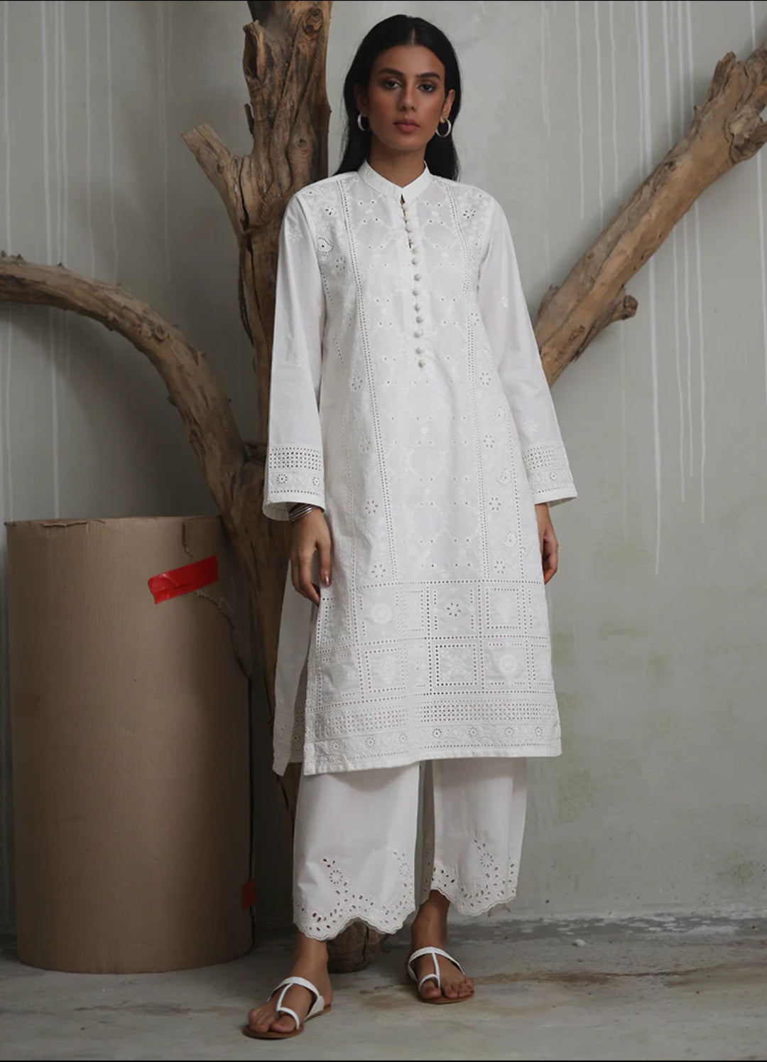 Chikankari Embroidered Kurta 17707