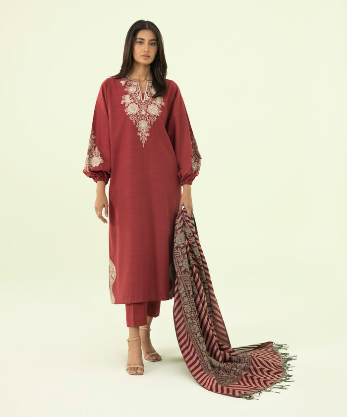 3 PIECE - EMBROIDERED COTTON KARANDI SUIT U3PESG23V811