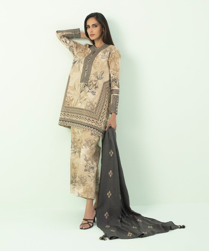 3 PIECE - EMBROIDERED KHADDAR SUIT U3PESG23V825